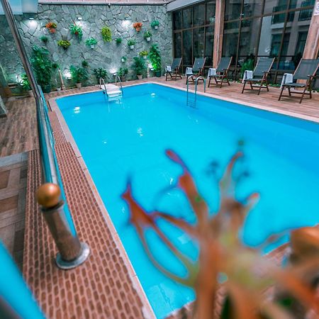 Pino Vere Palace Hotel Tiflis Dış mekan fotoğraf