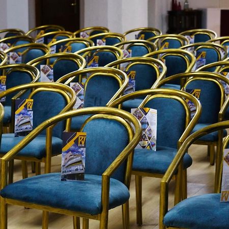 Pino Vere Palace Hotel Tiflis Dış mekan fotoğraf