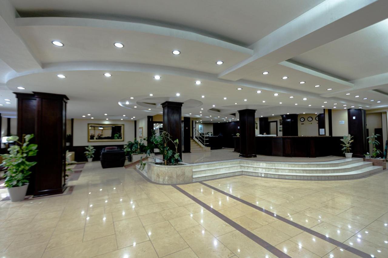 Pino Vere Palace Hotel Tiflis Dış mekan fotoğraf