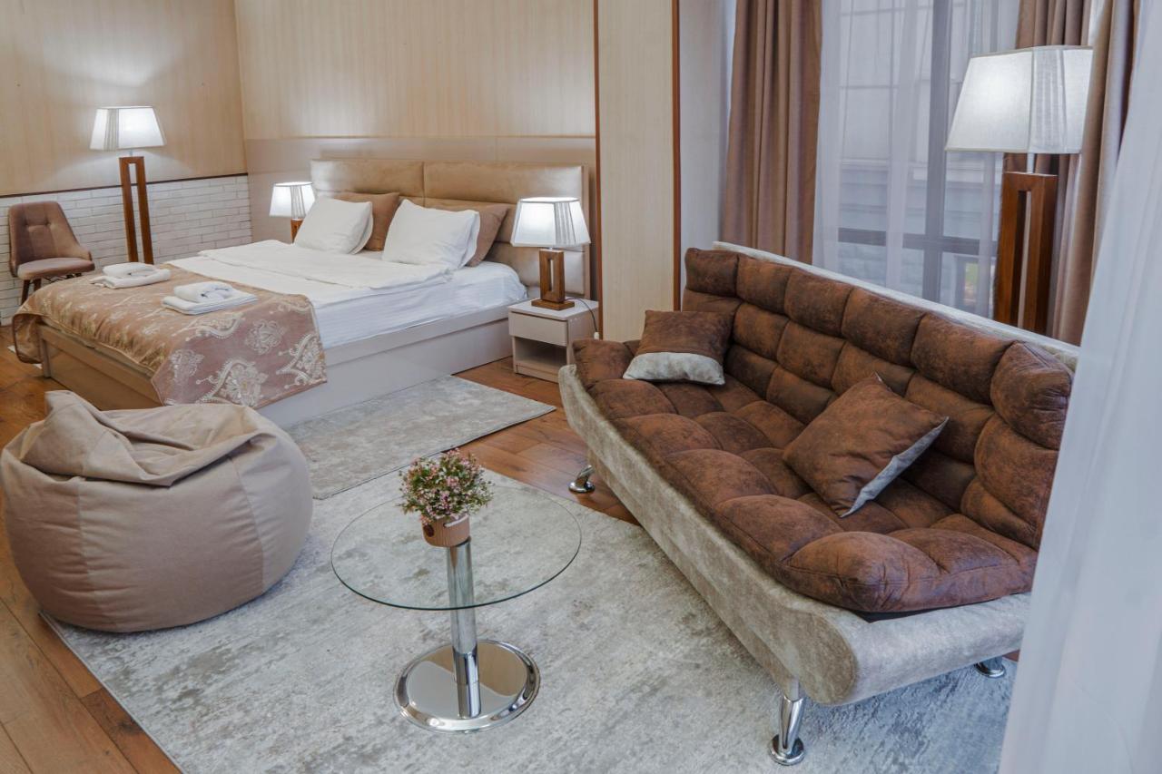 Pino Vere Palace Hotel Tiflis Dış mekan fotoğraf